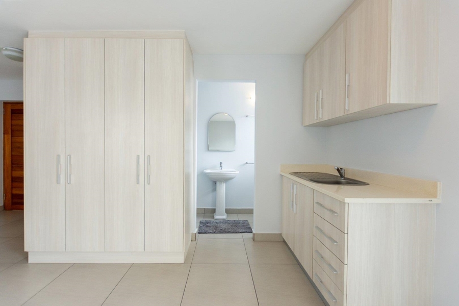 5 Bedroom Property for Sale in Calypso Beach Western Cape